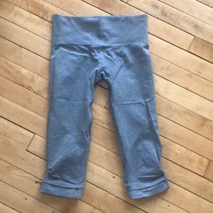 Lululemon crop stretch athletic pant